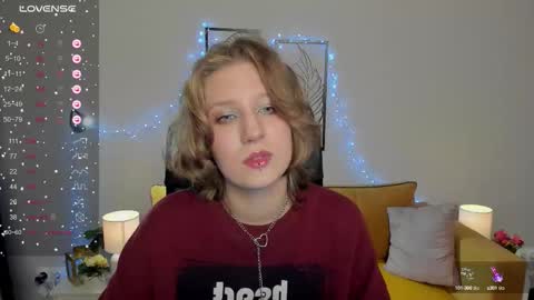 Snapshot of haileyfoxy chatting on October 2025 08:55:02 AM Hailey online show from October 2025 08:55:02 AM