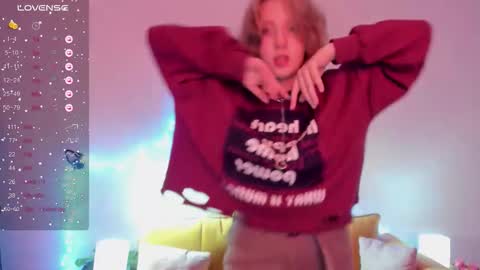 Snapshot of haileyfoxy chatting on October 2025 08:56:02 AM Hailey online show from October 2025 08:56:02 AM