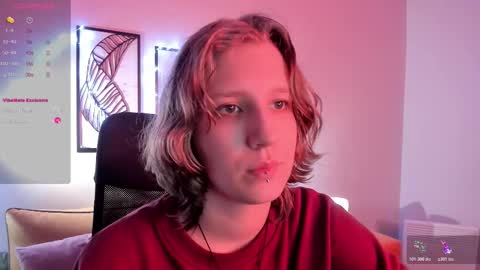 Snapshot of haileyfoxy chatting on October 2025 09:13:01 AM Hailey online show from October 2025 09:13:01 AM