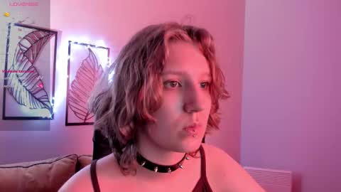 Snapshot of haileyfoxy chatting on October 2025 09:24:01 AM Hailey online show from October 2025 09:24:01 AM