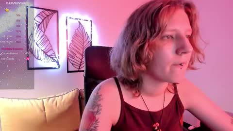 Snapshot of haileyfoxy chatting on November 2025 09:21:01 AM Hailey online show from November 2025 09:21:01 AM