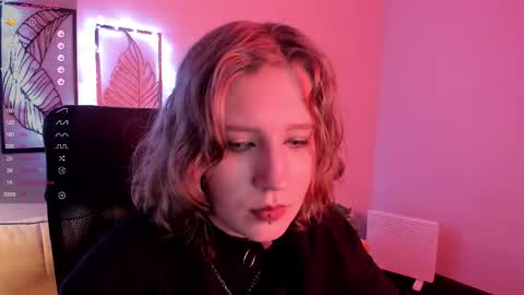 Snapshot of haileyfoxy chatting on November 2025 08:58:02 AM Hailey online show from November 2025 08:58:02 AM