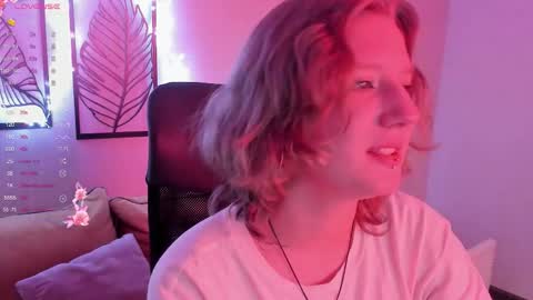 Snapshot of haileyfoxy chatting on November 2025 09:09:02 AM Hailey online show from November 2025 09:09:02 AM