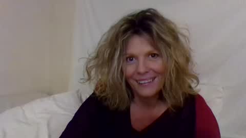 Snapshot of haileys123 chatting on February 2025 02:52:01 AM Hailey online show from February 2025 02:52:01 AM