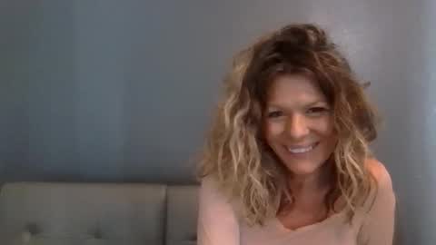 Snapshot of haileys123 chatting on November 2025 07:24:01 PM Hailey online show from November 2025 07:24:01 PM