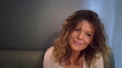 Hailey online show from November 2025 05:58:02 PM