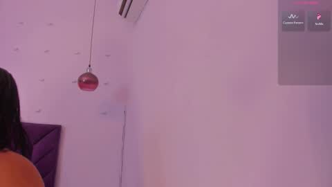 haileystonei online show from October 2025 11:43:02 AM