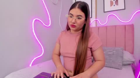 Haily  online show from April 2026 10:45:02 PM