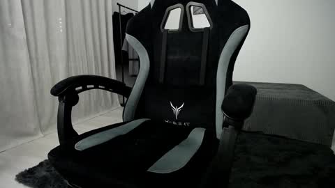 Snapshot of hairycuss chatting on December 2024 07:54:02 PM Adam online show from December 2024 07:54:02 PM