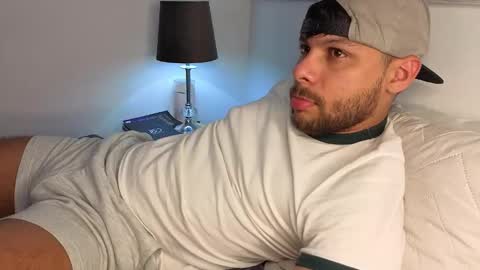 Snapshot of haku_kanjii chatting on November 2025 10:42:02 PM Independent model online show from November 2025 10:42:02 PM