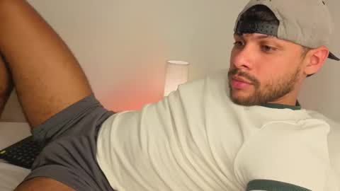 Independent       model  online show from January 2026 01:07:02 AM