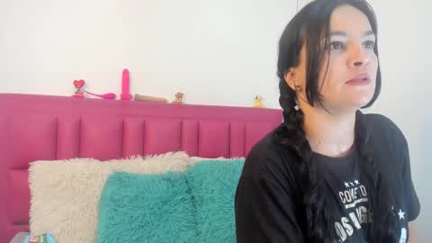 Mely online show from January 2025 07:39:01 PM