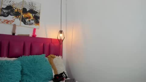 Mely online show from March 2025 10:54:01 PM