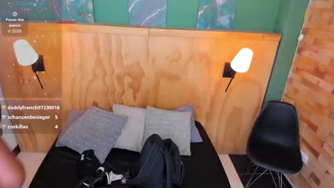 Halley Lorens online show from September 2025 07:04:01 PM