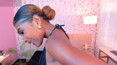 Halley Lorens online show from May 2026 12:10:02 PM
