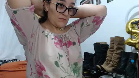 hammer9247 online show from October 2025 02:18:02 PM