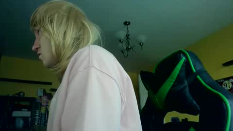 Sissy Sarah-Louise  online show from February 2026 12:14:01 PM