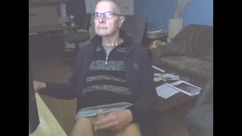 Snapshot of hamto65 chatting on December 2024 04:09:01 PM Prefer men 80 online show from December 2024 04:09:01 PM