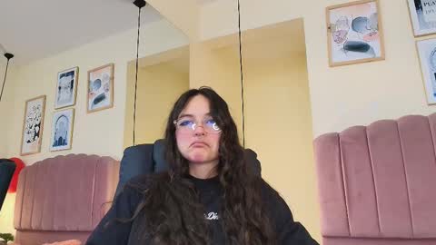 hanabie_ online show from February 2026 03:18:02 AM