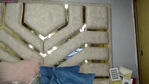 Snapshot of hanamor chatting on December 2024 06:04:02 PM Hana.......Fansly - content being added daily.. online show from December 2024 06:04:02 PM