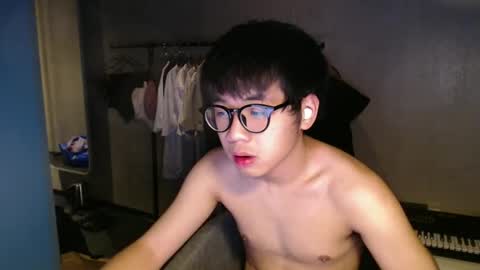 handsome_mannn online show from October 2025 07:03:01 PM