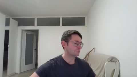 Snapshot of handsome_sasha chatting on December 2025 06:37:02 PM Sasha online show from December 2025 06:37:02 PM