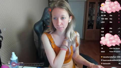 Mila online show from October 2025 11:32:02 AM