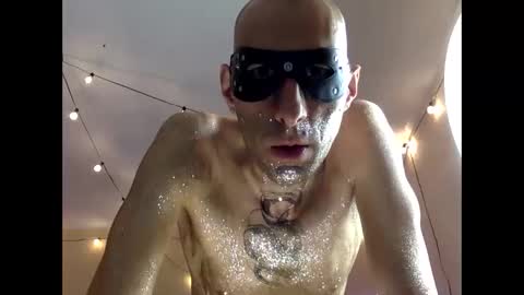 Snapshot of handsomealfie chatting on January 2025 08:31:02 PM HandsomeAlfie online show from January 2025 08:31:02 PM