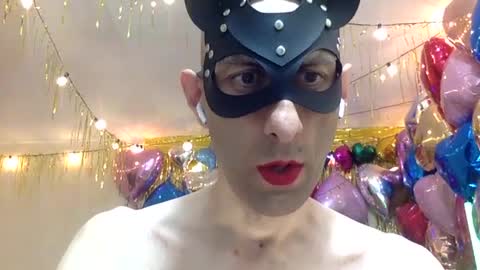 Snapshot of handsomealfie chatting on July 2026 06:56:01 PM HandsomeAlfie online show from July 2026 06:56:01 PM