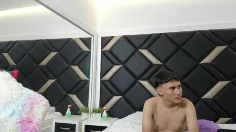 leonardfarrucknick and otis online show from November 2025 01:22:01 PM