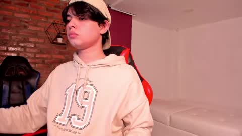 leonardfarrucknick and otis online show from April 2026 12:05:02 PM