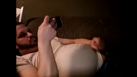 Handsomedaddy198923 online show from March 2026 07:35:01 AM