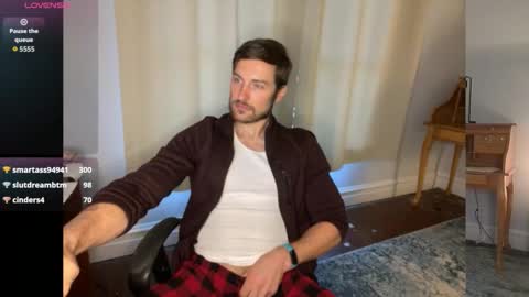 Snapshot of handsumhung chatting on December 2025 08:48:01 PM handsumhung online show from December 2025 08:48:01 PM