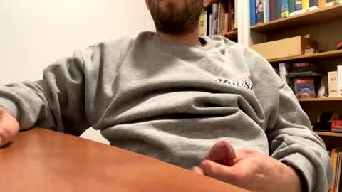 Snapshot of handyboy991 chatting on January 2025 09:28:01 PM handyboy991 online show from January 2025 09:28:01 PM