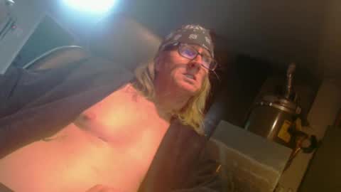 Snapshot of handyman5303 chatting on February 2025 11:27:02 AM Handystudman online show from February 2025 11:27:02 AM