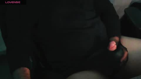Snapshot of handyman732438 chatting on May 2026 12:01:01 PM handyman732438 online show from May 2026 12:01:01 PM