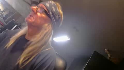 handystud33 online show from March 2026 06:52:01 AM