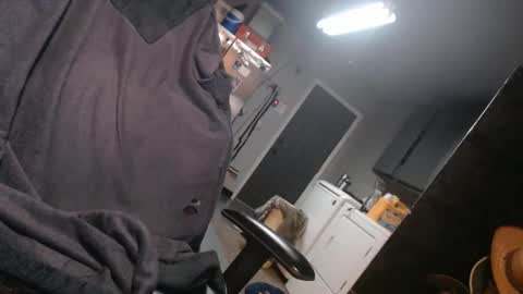 handystud33 online show from March 2026 06:09:01 AM