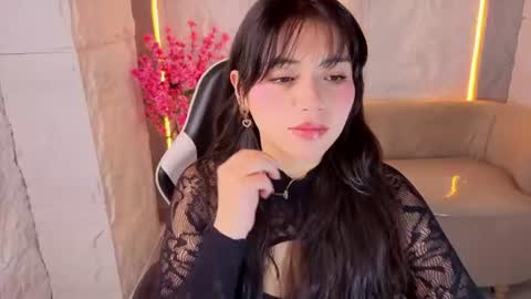 Snapshot of hani_amber_tx chatting on July 2026 12:44:01 PM Follow me.. Live 730 to 1400 online show from July 2026 12:44:01 PM