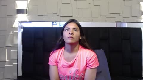 Hanna online show from October 2025 09:15:02 PM