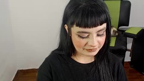 Snapshot of hanna99moon chatting on January 2025 09:32:02 AM JUANA online show from January 2025 09:32:02 AM