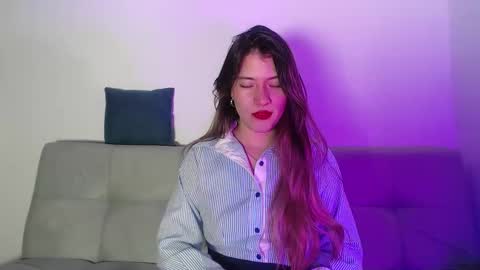 Hanna  online show from February 2026 01:00:02 AM