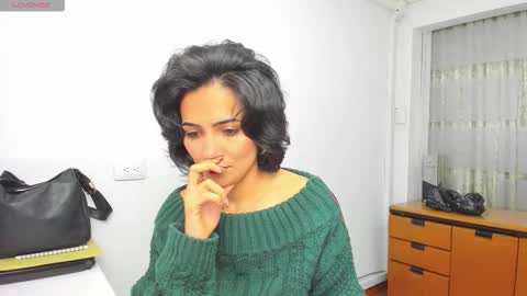 Sara online show from October 2025 06:45:02 PM