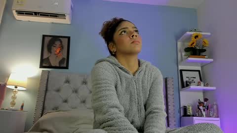 HANNA  online show from January 2025 02:47:01 AM