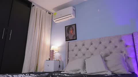 HANNA  online show from January 2025 06:54:01 PM