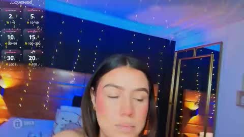 Hanna online show from September 2025 07:35:01 PM