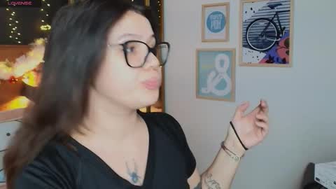 Hanna online show from December 2025 07:20:02 PM