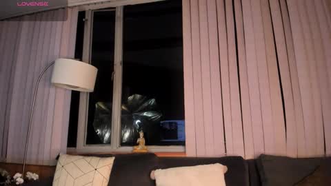 Snapshot of hanna_klover chatting on March 2026 04:18:02 AM Hanna Klover online show from March 2026 04:18:02 AM