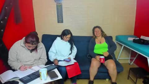Snapshot of hanna_mature01 chatting on October 2025 03:42:02 AM Hanna online show from October 2025 03:42:02 AM