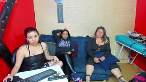 Snapshot of hanna_mature01 chatting on November 2025 03:15:01 AM Hanna online show from November 2025 03:15:01 AM